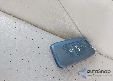 2019 Volkswagen Jetta 1.4T Sel z USA, uszkodzony, nr VIN 3VWE57BU7KM059785